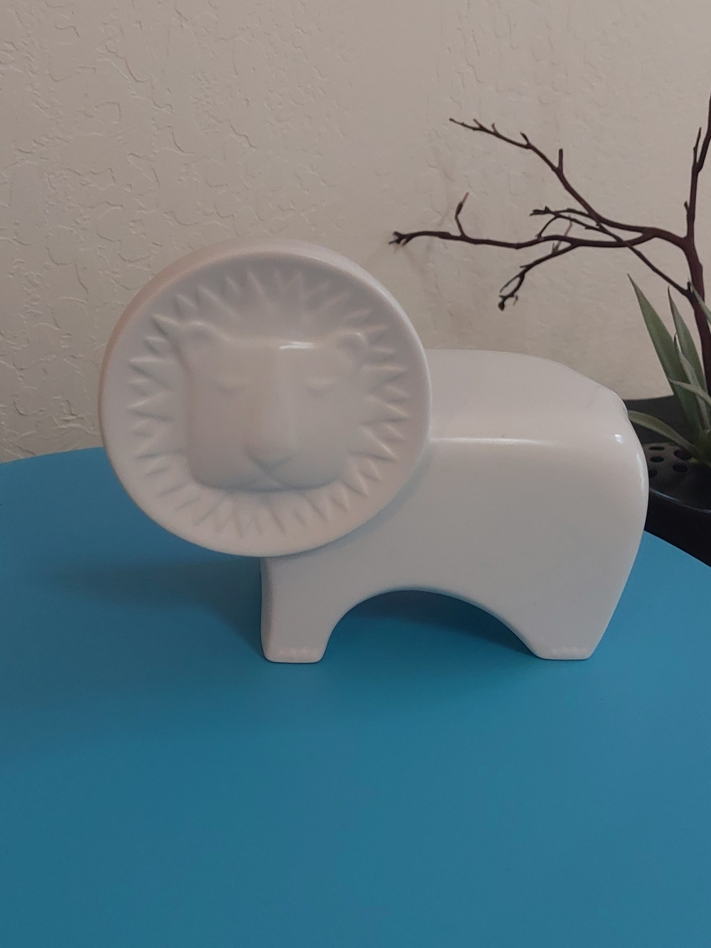 Jonathan Adler White Ceramic Lion Candleholder For Partylite